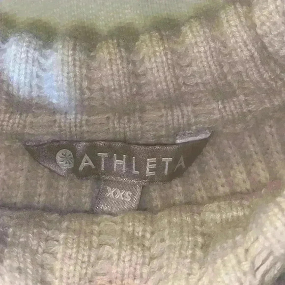 Athleta wool/ cashmere blend puff sleeve sweater - Picture 2 of 7